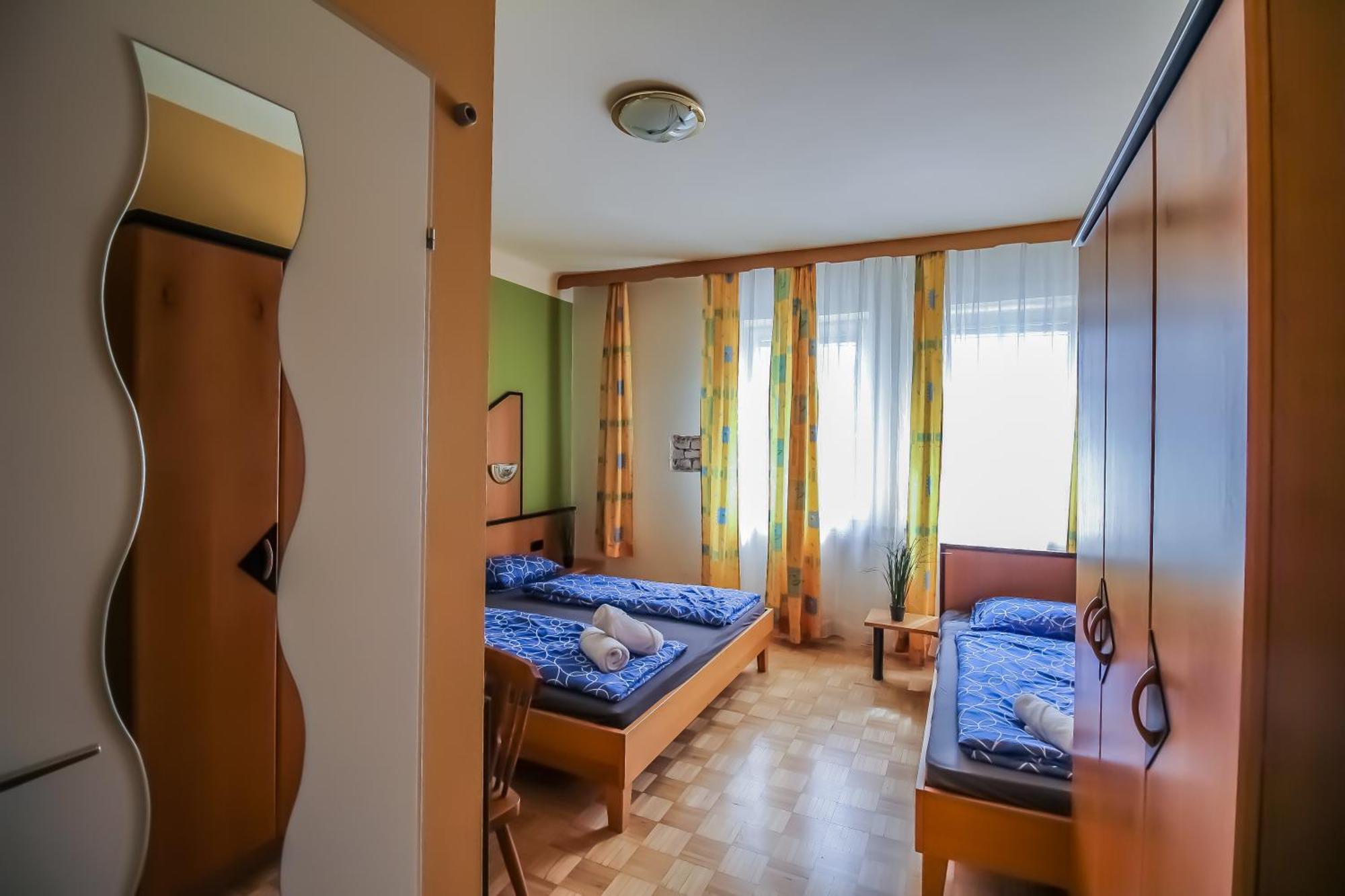 Cozy Rooms - U3 Hutteldorferstrasse Viyana Dış mekan fotoğraf