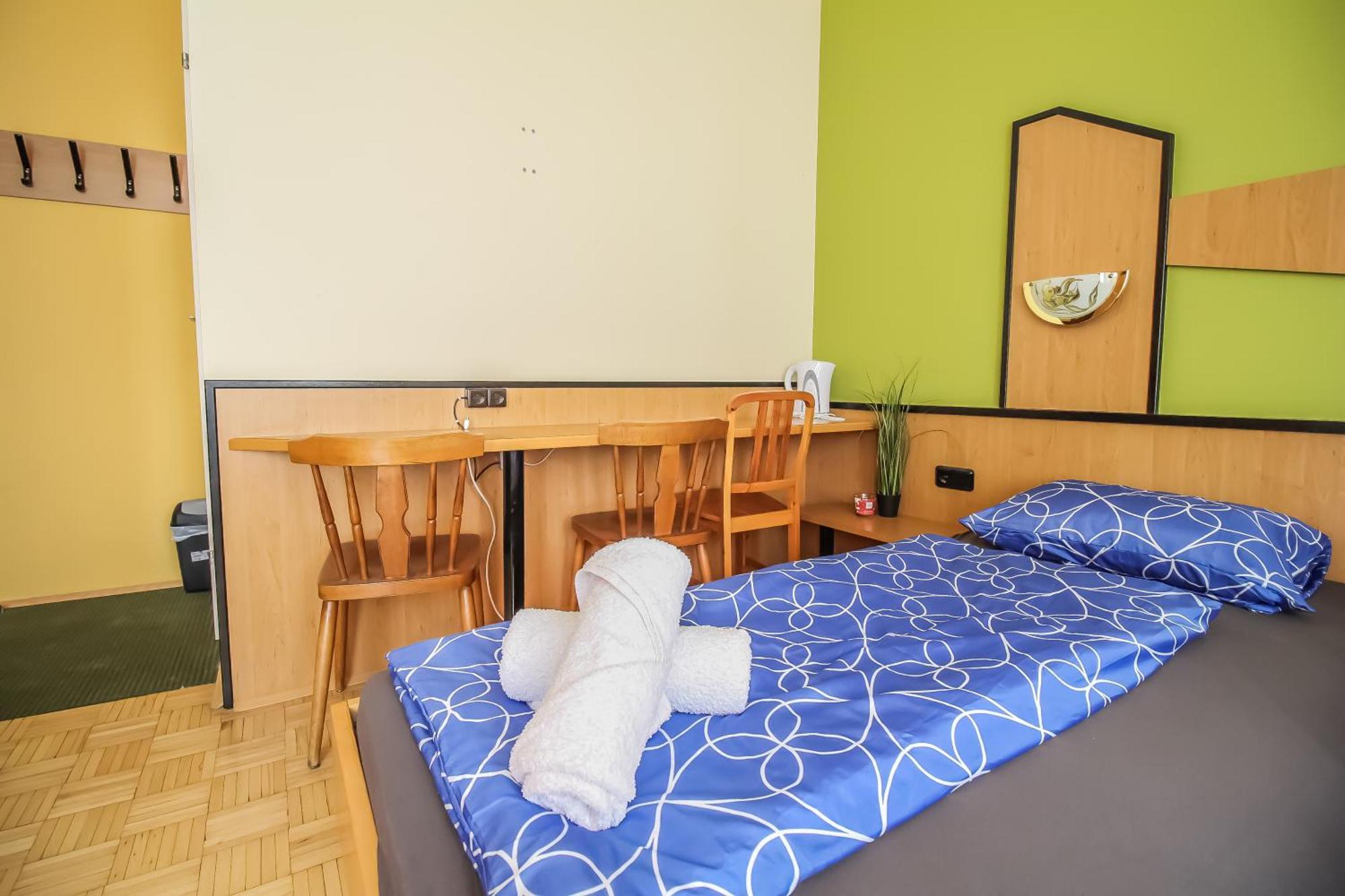 Cozy Rooms - U3 Hutteldorferstrasse Viyana Dış mekan fotoğraf