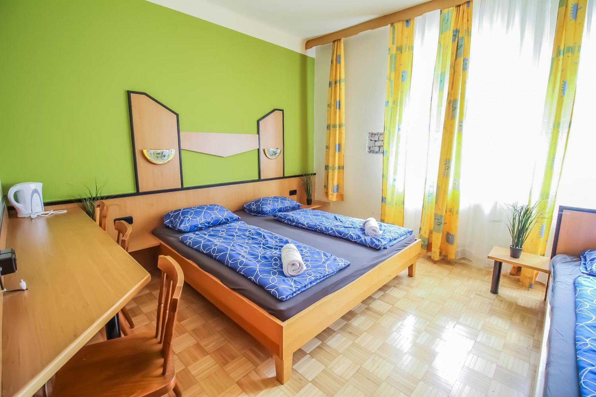 Cozy Rooms - U3 Hutteldorferstrasse Viyana Dış mekan fotoğraf