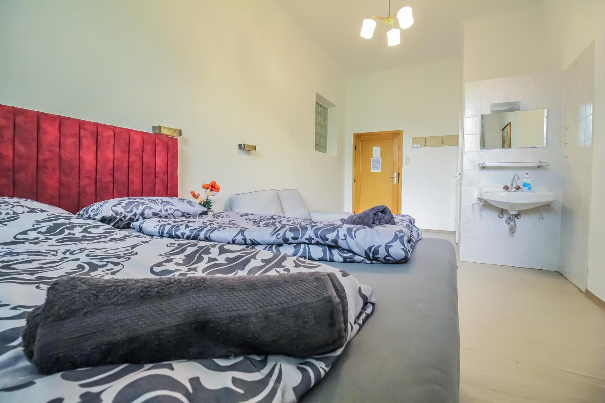 Cozy Rooms - U3 Hutteldorferstrasse Viyana Dış mekan fotoğraf