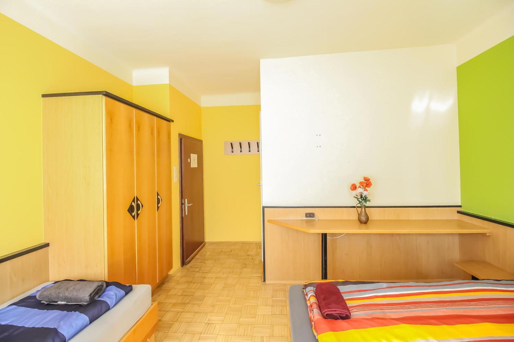 Cozy Rooms - U3 Hutteldorferstrasse Viyana Dış mekan fotoğraf