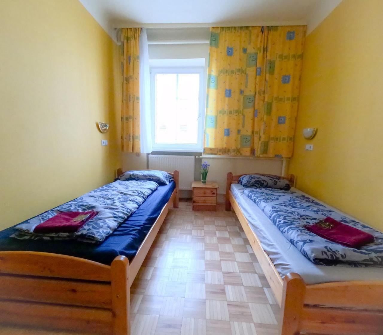 Cozy Rooms - U3 Hutteldorferstrasse Viyana Dış mekan fotoğraf