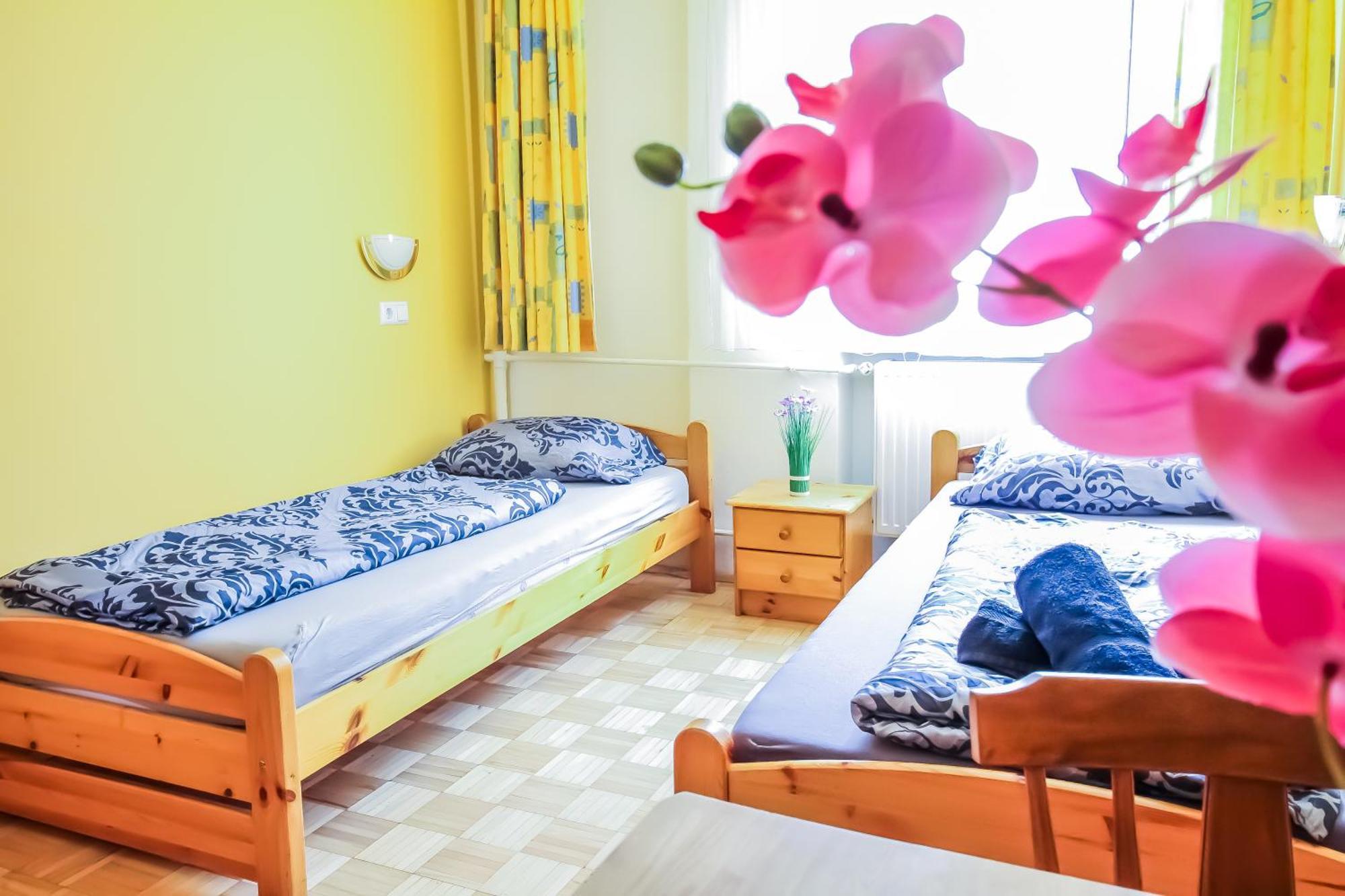 Cozy Rooms - U3 Hutteldorferstrasse Viyana Dış mekan fotoğraf