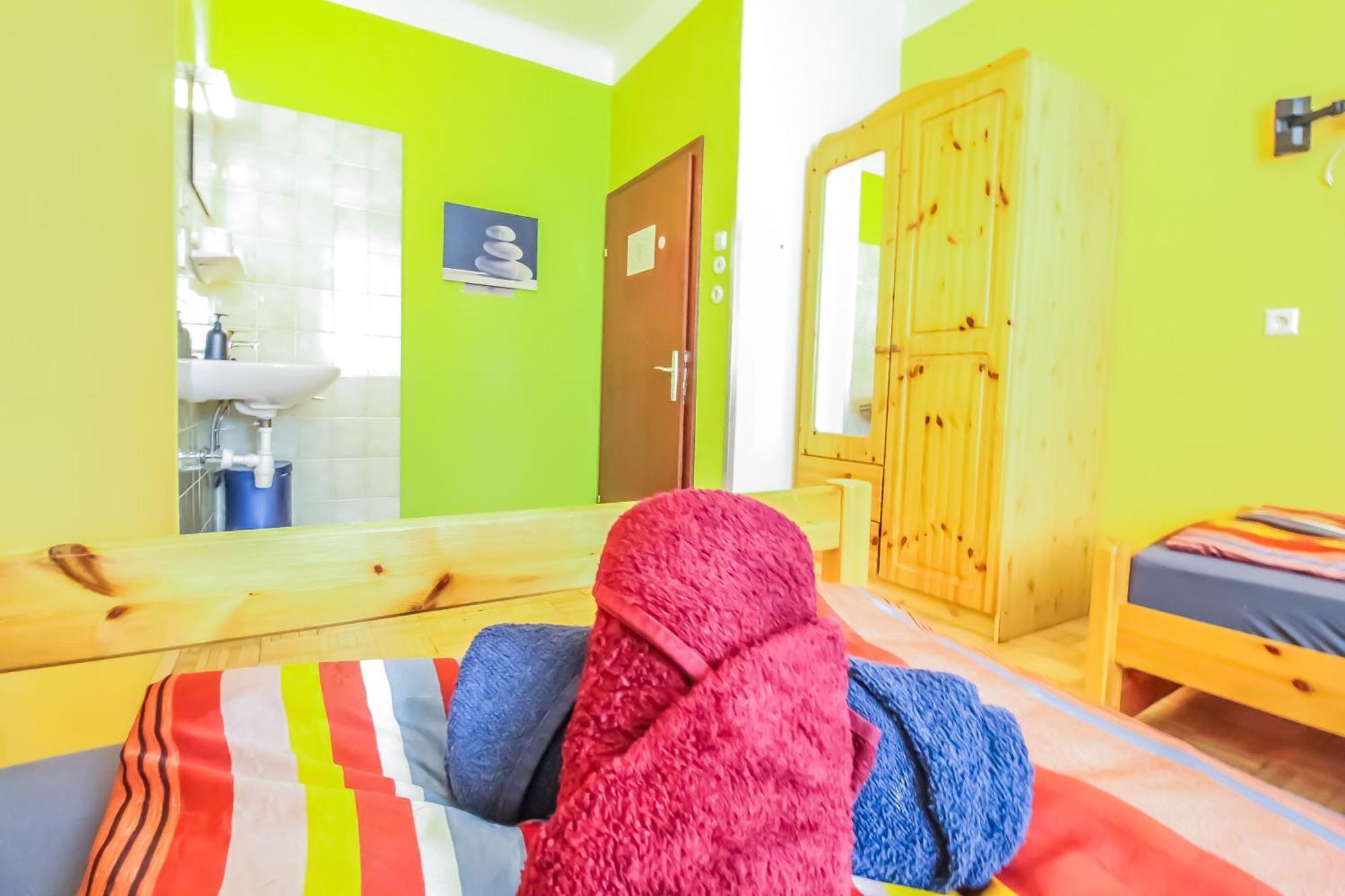 Cozy Rooms - U3 Hutteldorferstrasse Viyana Dış mekan fotoğraf