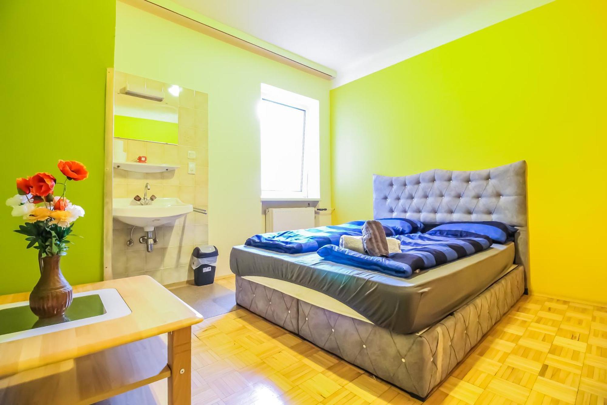 Cozy Rooms - U3 Hutteldorferstrasse Viyana Dış mekan fotoğraf