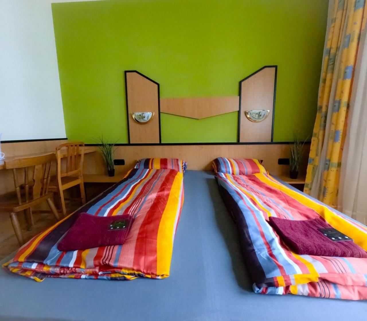Cozy Rooms - U3 Hutteldorferstrasse Viyana Dış mekan fotoğraf