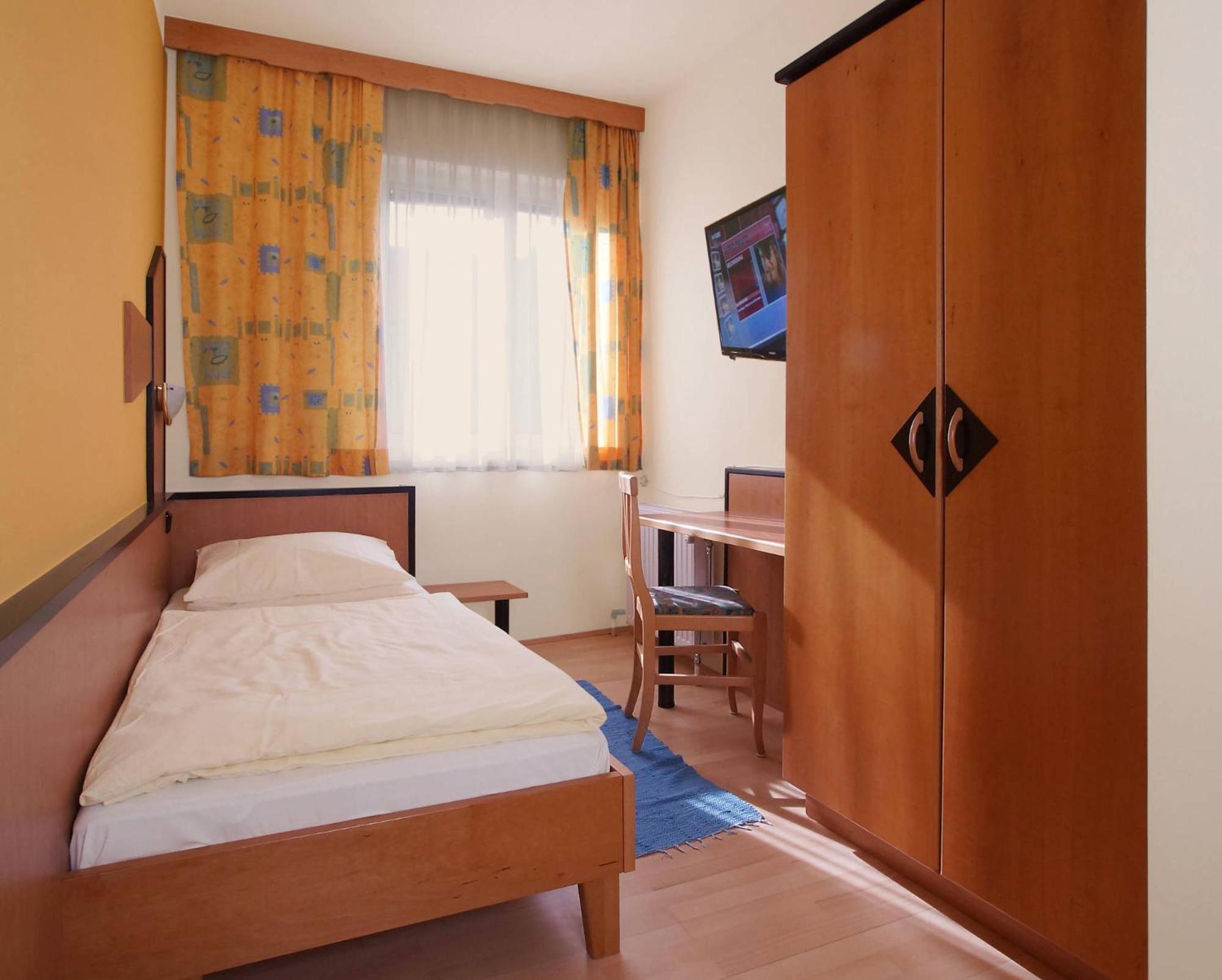 Cozy Rooms - U3 Hutteldorferstrasse Viyana Oda fotoğraf