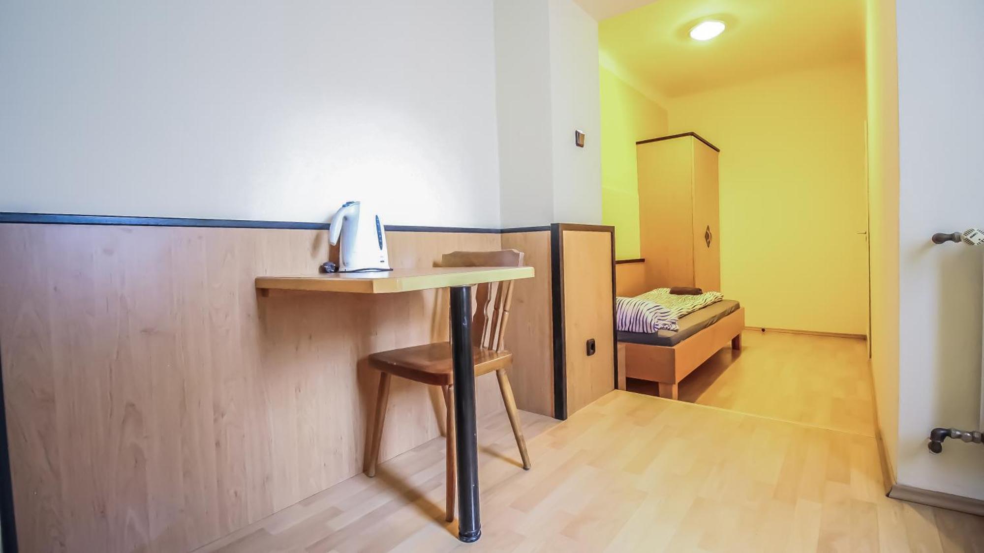 Cozy Rooms - U3 Hutteldorferstrasse Viyana Dış mekan fotoğraf